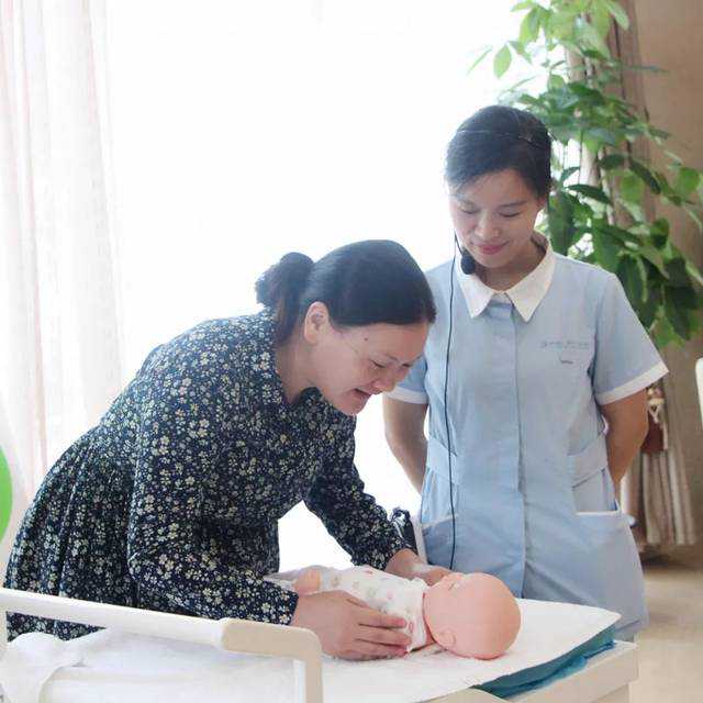 在深圳正规医院做供卵试管助孕要多少钱？要排队吗？